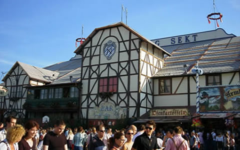 Addresses beer tents and hosts - Munich Oktoberfest Reservation Tips