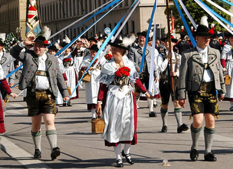 Wiesn Termine und Events - Termin Trachtenumzug im Oktoberfest Kalender - Programm und Veranstaltungen